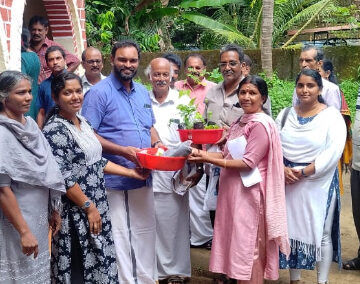 IMG_7995 കൊരട്ടി പഞ്ചായത്തിൽപോഷക സമൃദ്ധി കിറ്റ് വിതരണം ചെയ്തു.